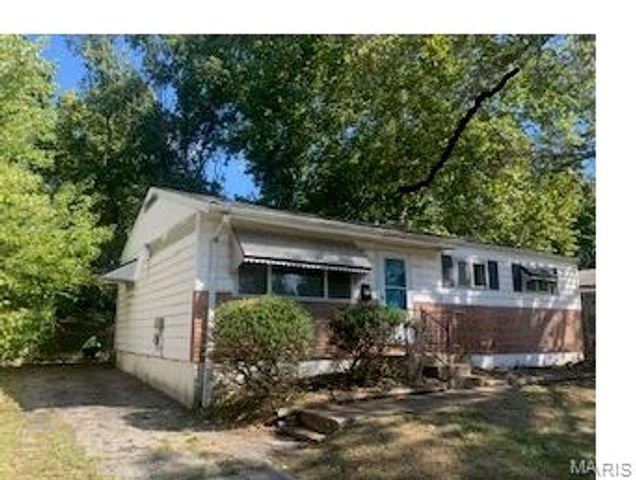 953 Clearfield Drive, Ferguson, MO 63135