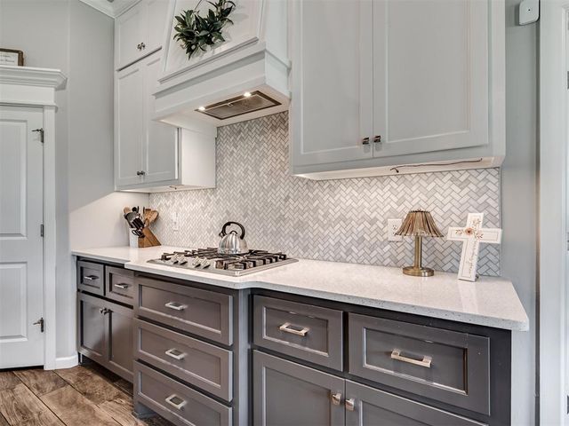 8433 Lambert Way, Edmond, OK 73034