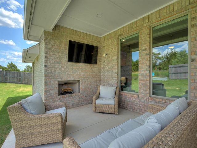 8433 Lambert Way, Edmond, OK 73034