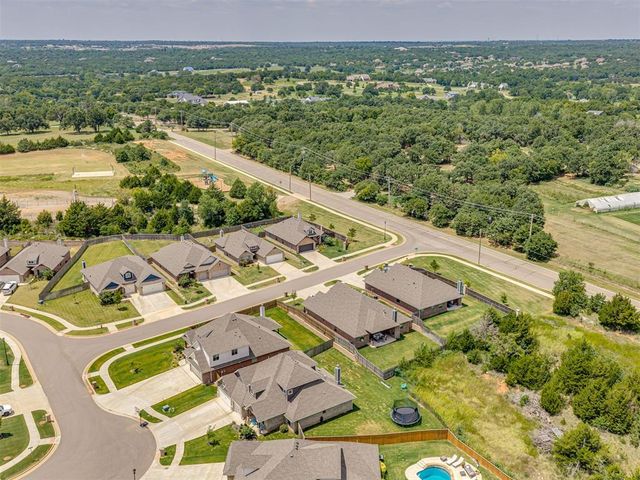 8433 Lambert Way, Edmond, OK 73034