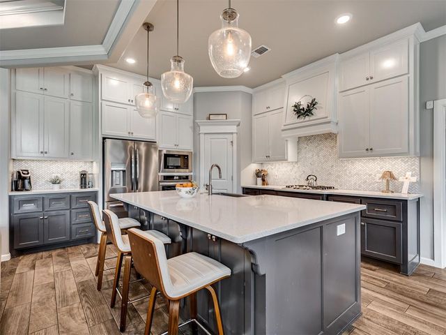 8433 Lambert Way, Edmond, OK 73034