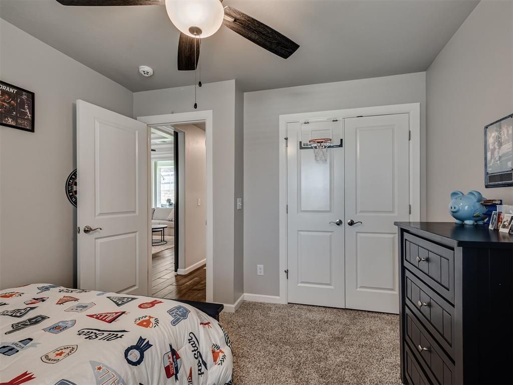 Image 22 of property listing at 8433 Lambert Way, Edmond, OK 73034