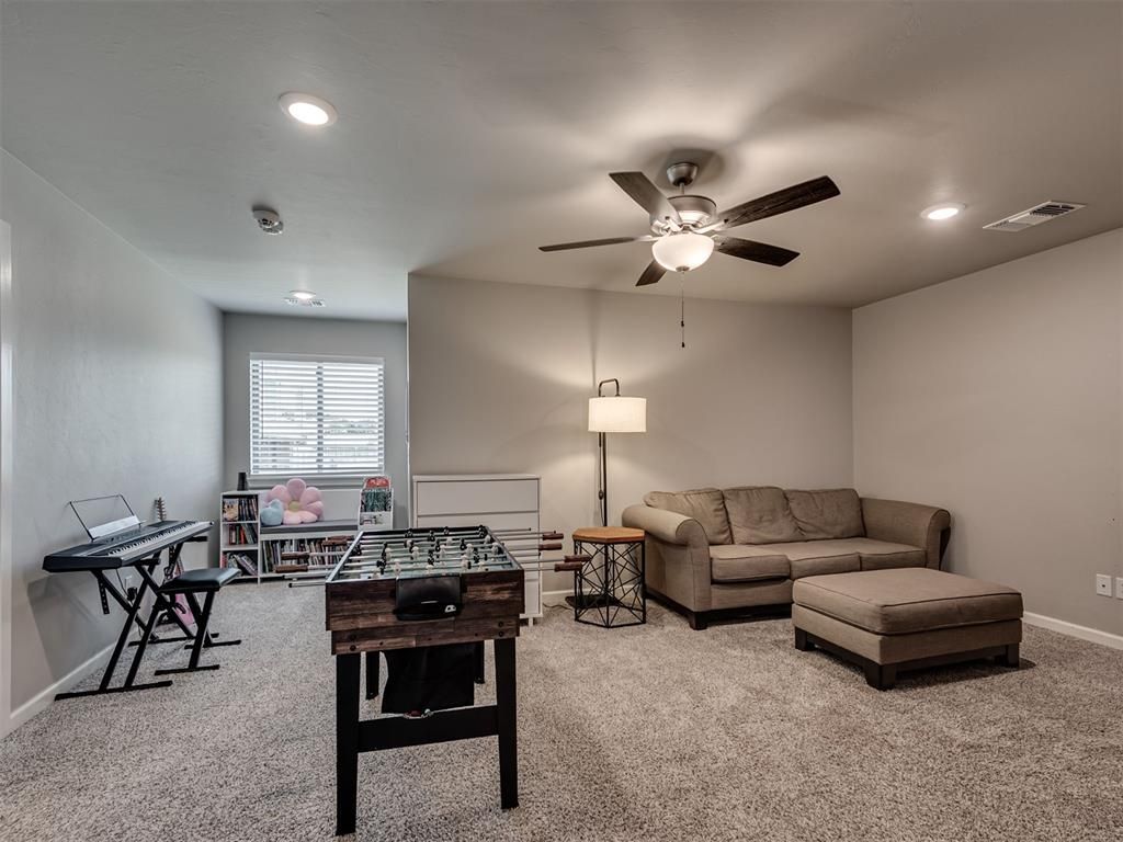 Image 30 of property listing at 8433 Lambert Way, Edmond, OK 73034