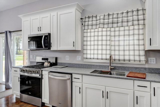 755 Highlandville Road, Highlandville, MO 65669