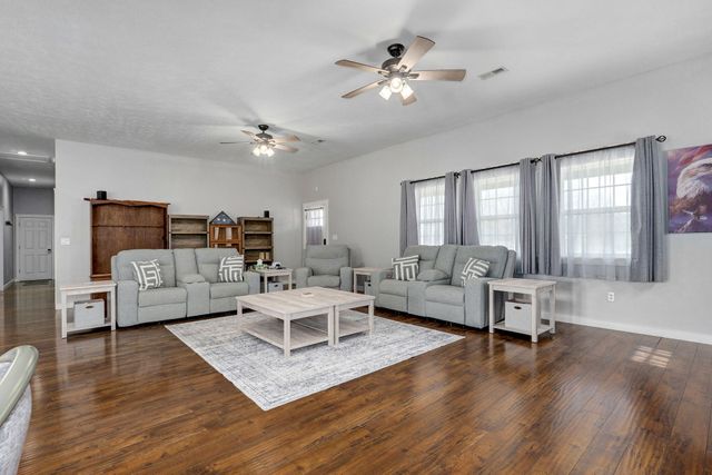 755 Highlandville Road, Highlandville, MO 65669