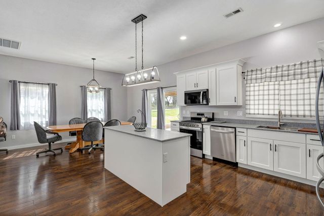 755 Highlandville Road, Highlandville, MO 65669