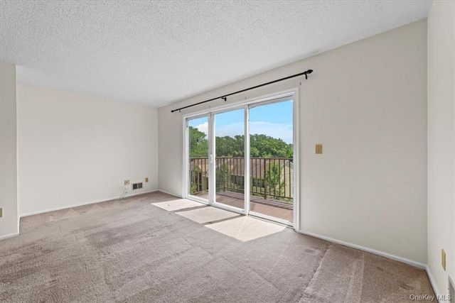 6 Cumberland Court, Peekskill, NY 10566