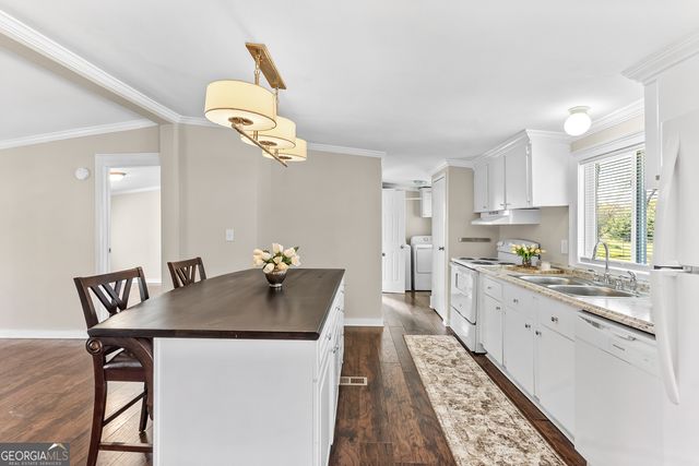 129 Walnut Street, Bonaire, GA 31005