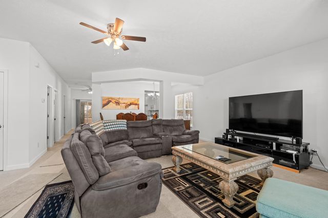 309 Meadowside Dr., Little River, SC 29566