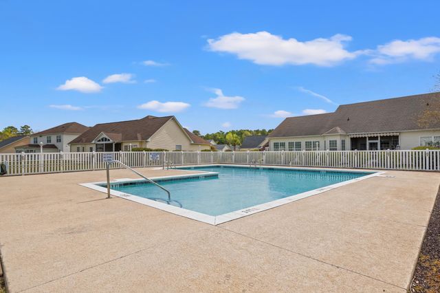 309 Meadowside Dr., Little River, SC 29566