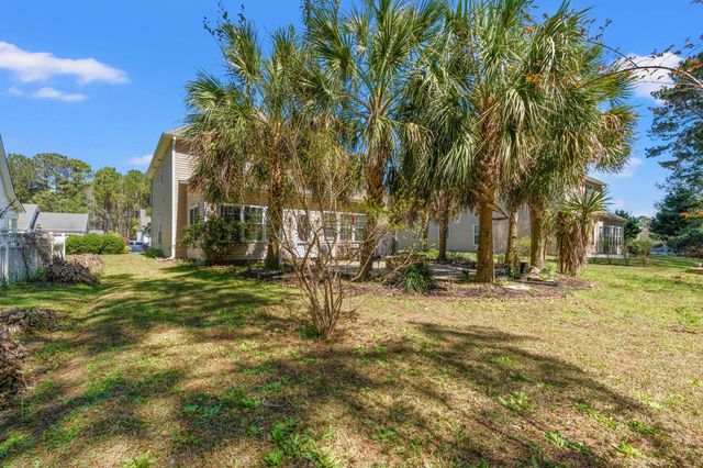 309 Meadowside Dr., Little River, SC 29566