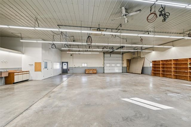 1105 Hawkeye Drive, Hiawatha, IA 52233