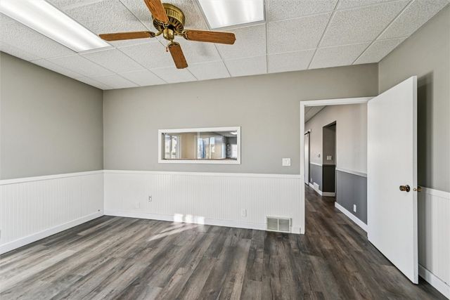 1105 Hawkeye Drive, Hiawatha, IA 52233