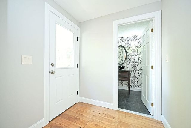 10 Cathedral Circle, Nashua, NH 03063