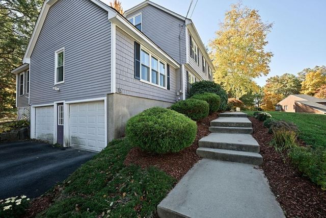 10 Cathedral Circle, Nashua, NH 03063