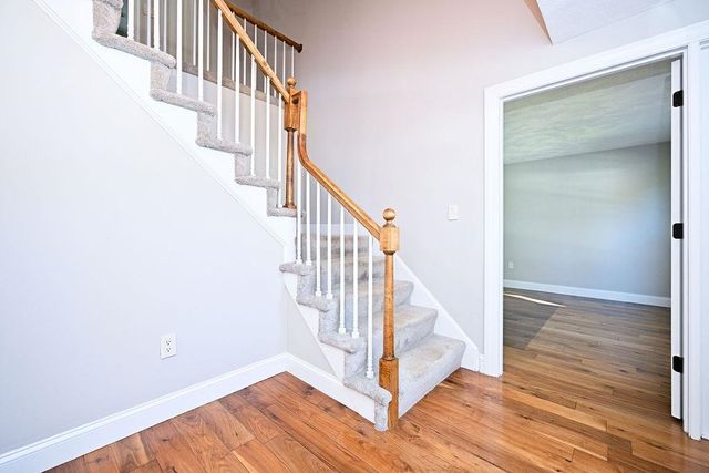 10 Cathedral Circle, Nashua, NH 03063
