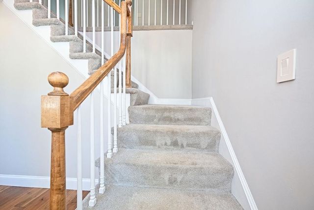 10 Cathedral Circle, Nashua, NH 03063