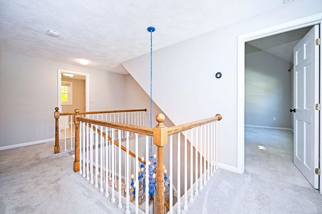 10 Cathedral Circle, Nashua, NH 03063