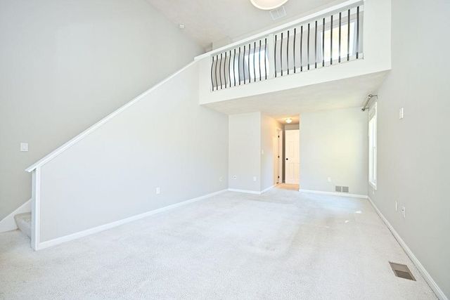 10 Cathedral Circle, Nashua, NH 03063