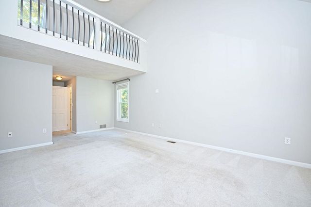 10 Cathedral Circle, Nashua, NH 03063