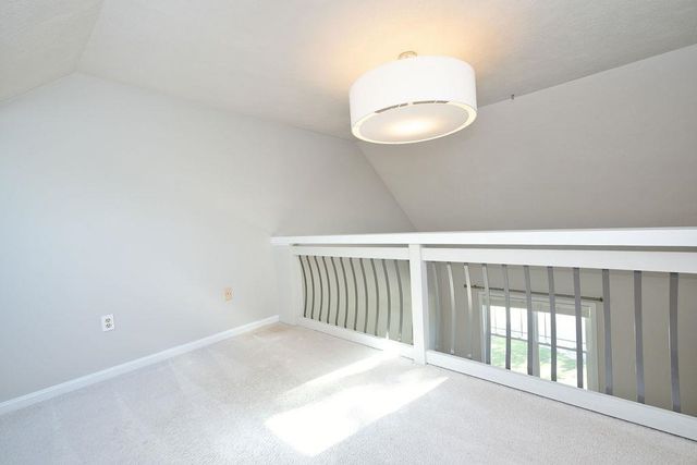 10 Cathedral Circle, Nashua, NH 03063