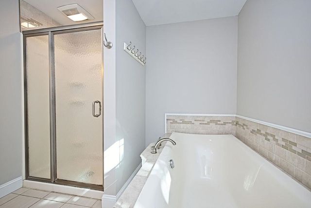 10 Cathedral Circle, Nashua, NH 03063