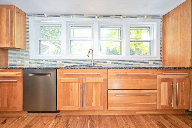 10 Cathedral Circle, Nashua, NH 03063