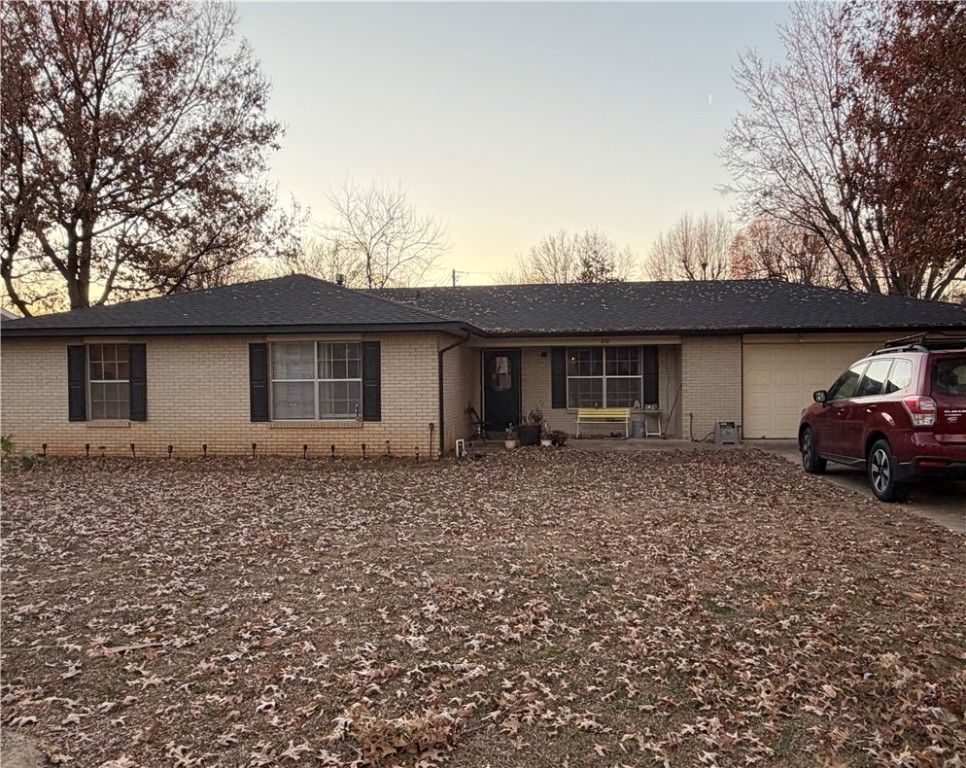 210 Franklin Avenue, Lowell, AR 72745