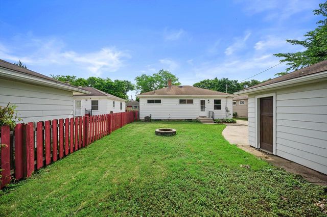 3905 N 93rd STREET, Milwaukee, WI 53222