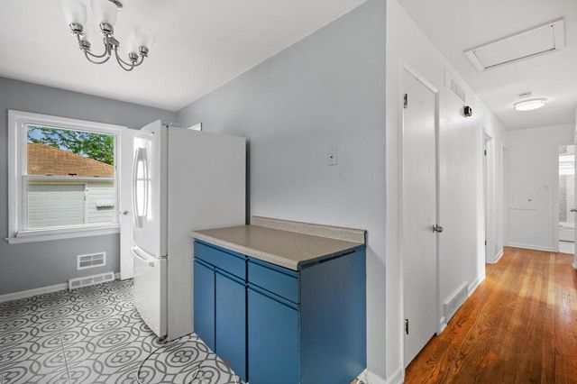 3905 N 93rd STREET, Milwaukee, WI 53222