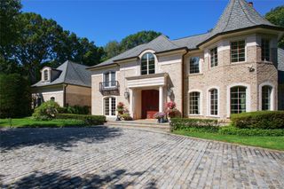 2 Vista Lane, Brookville, NY 11545