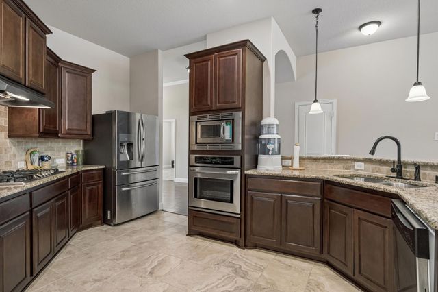 202 Champion Drive, Wylie, TX 75098