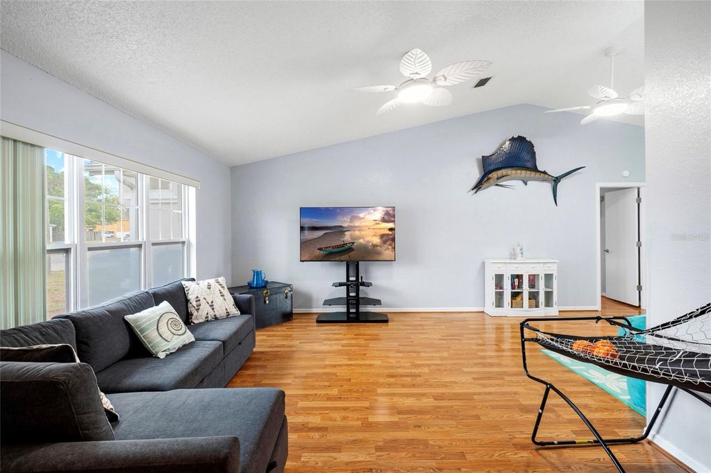 Image 9 of property listing at 11263 MURRAYSVILLE DRIVE, Spring Hill, FL 34609
