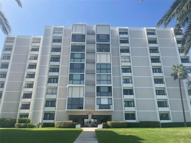 851 BAYWAY BOULEVARD 205, Clearwater Beach, FL 33767