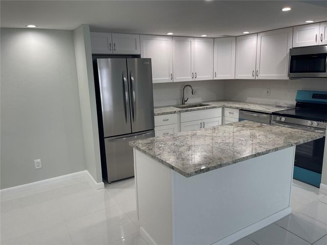 851 BAYWAY BOULEVARD 205, Clearwater Beach, FL 33767