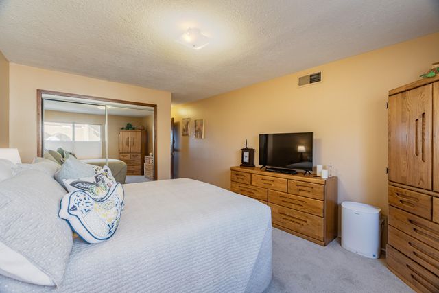 12847 Eastridge Drive NE, Albuquerque, NM 87112