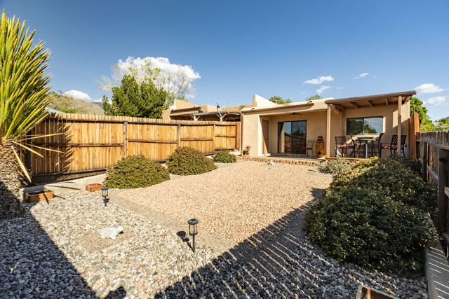 12847 Eastridge Drive NE, Albuquerque, NM 87112