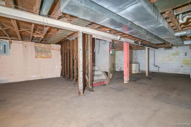 15864 Tracey Street, Detroit, MI 48227