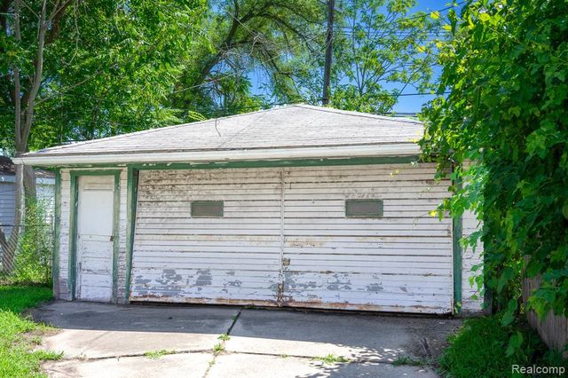 15864 Tracey Street, Detroit, MI 48227
