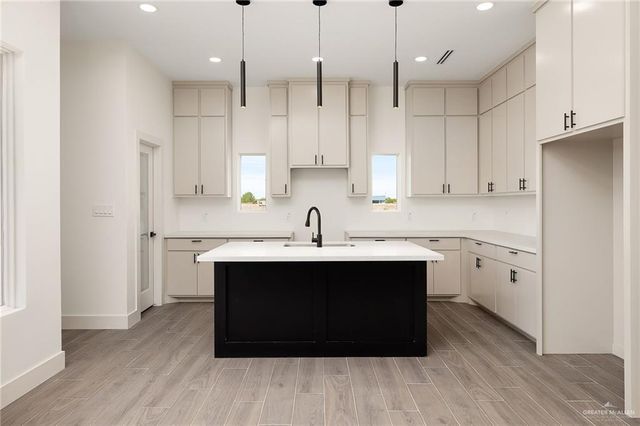 1504 Karianna Drive, Mercedes, TX 78570