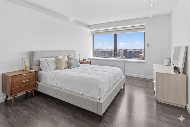 85 East India Row 33E, Boston, MA 02110