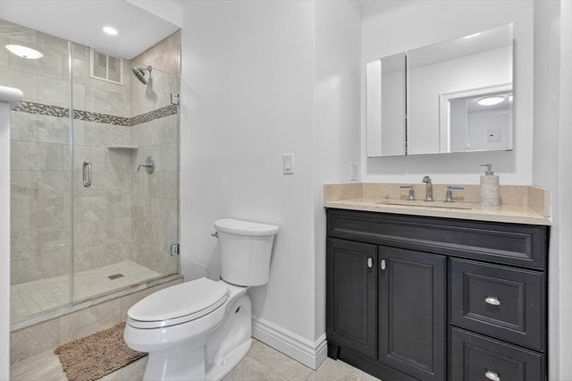85 East India Row 33E, Boston, MA 02110