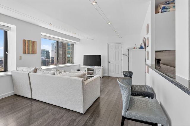 85 East India Row 33E, Boston, MA 02110