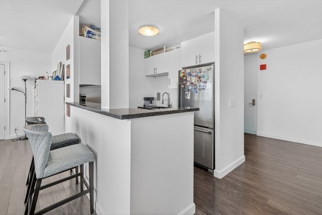 85 East India Row 33E, Boston, MA 02110