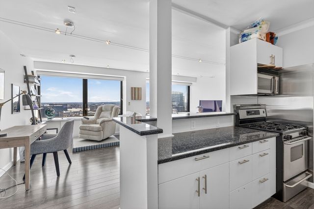 85 East India Row 33E, Boston, MA 02110