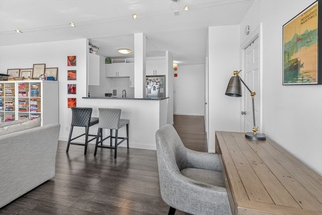 85 East India Row 33E, Boston, MA 02110