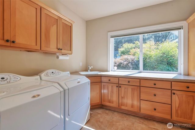 302 Noblecliff Place, Langley, WA 98260