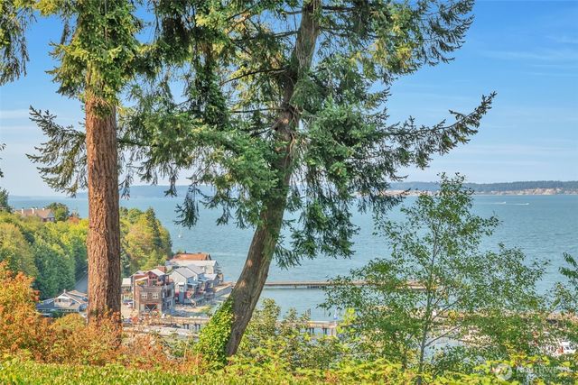302 Noblecliff Place, Langley, WA 98260