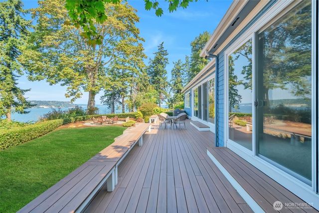 302 Noblecliff Place, Langley, WA 98260