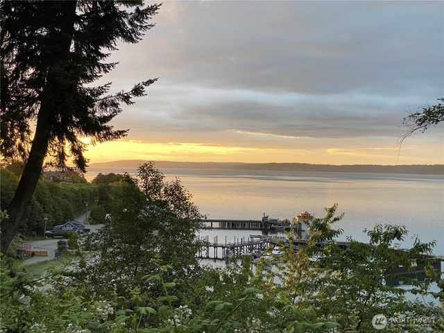 302 Noblecliff Place, Langley, WA 98260